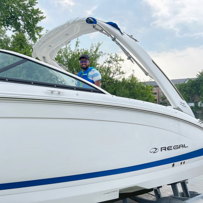 This summer, Patel, an international student from India, joined our wash row crew. To our surprise Patel had never been on a boat before! Today Jordan took him out on this 26 foot Regal bowrider for a water test on Pigeon lake. Too fun 😁